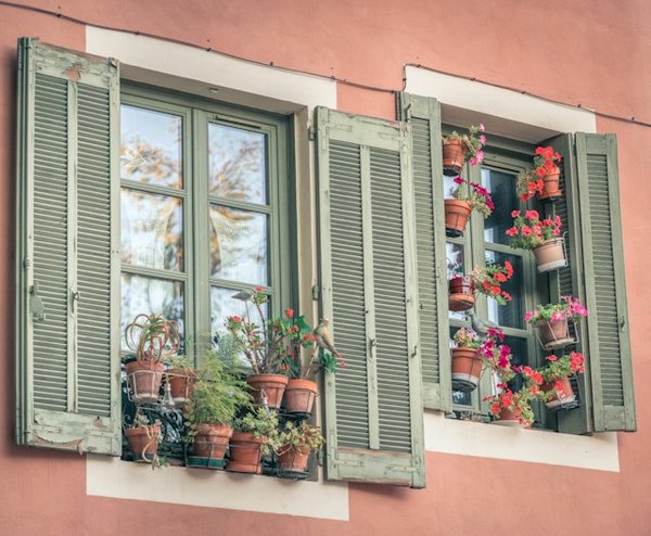 Comment acheter ou vendre un bien immobilier à Nîmes ? Un guide complet pour les nouveaux acheteurs et vendeurs